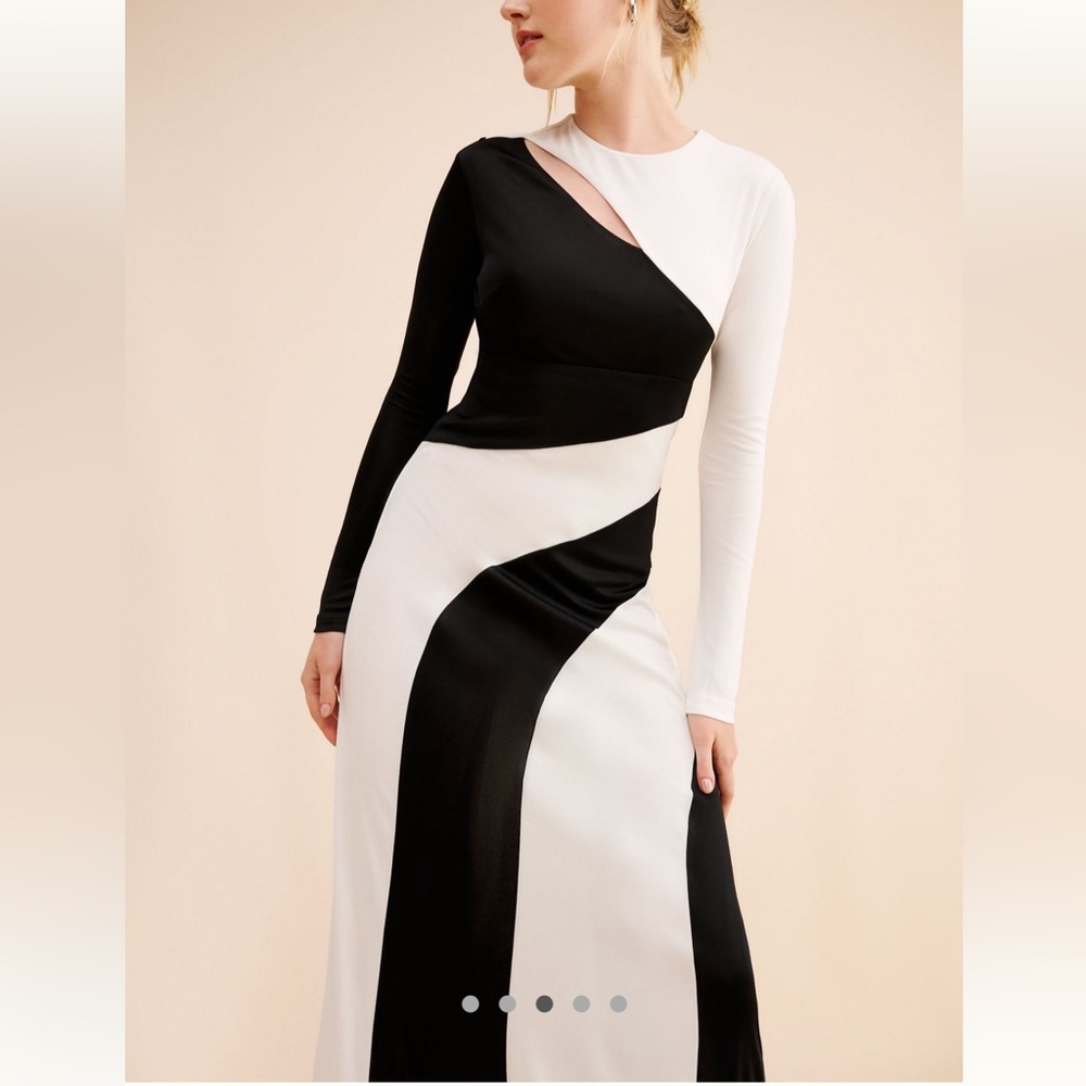 Farm Rio Cut Out Midi Dress - Picture 2 of 8